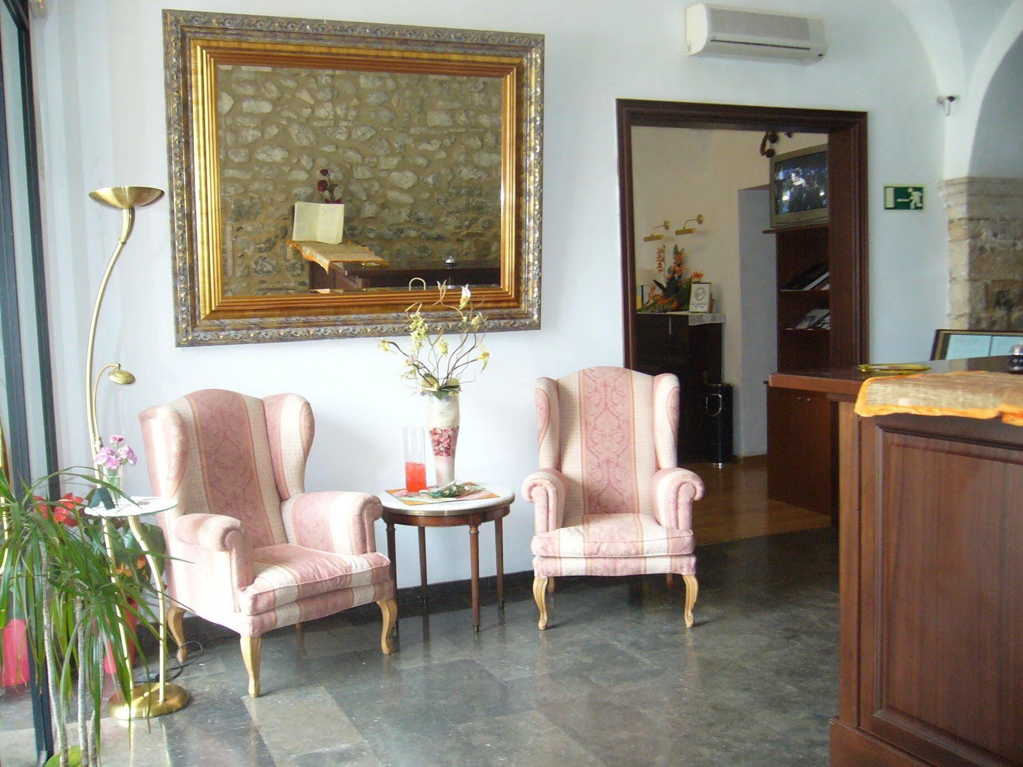Hotel Comte Tallaferro Besalú Eksteriør billede